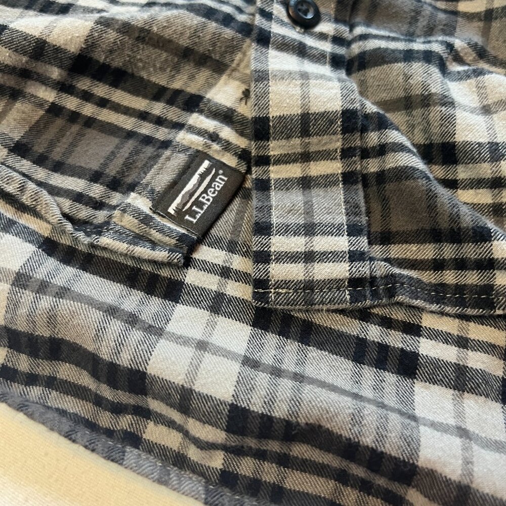 L.L.Bean Scotch Plaid Flannel Shirt Slightly Fitted Grey 100% Cotton Large - Picture 5 of 10